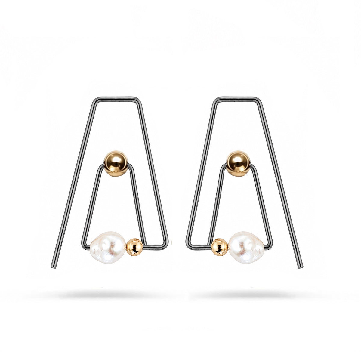 Flera Pearl Hoops