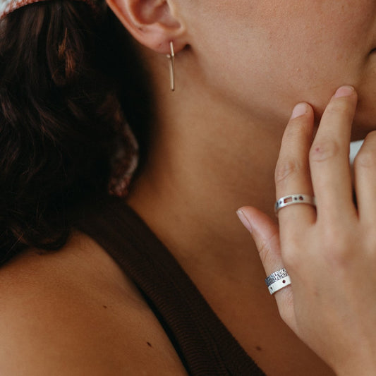 Linen ring paired with different textured bands on model