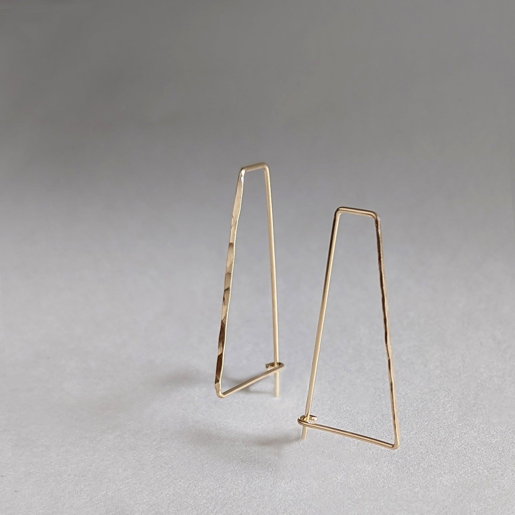 Gold hammered trapezoid threader hoop earrings