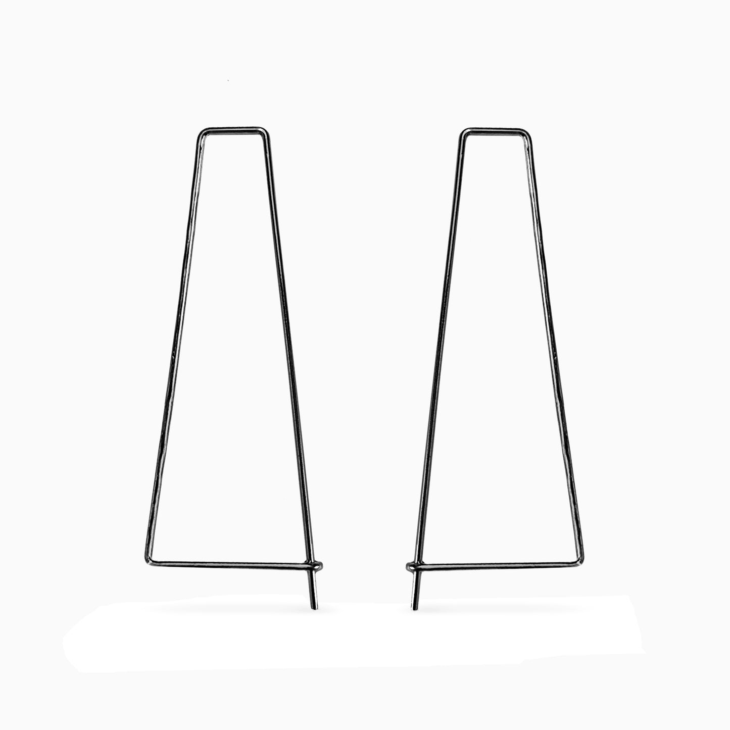 Elongated trapezoid pull-through hoops in charcoal