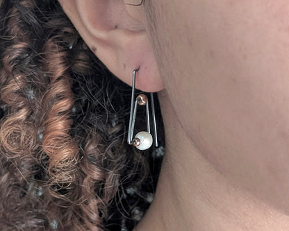Flera Pearl Hoops