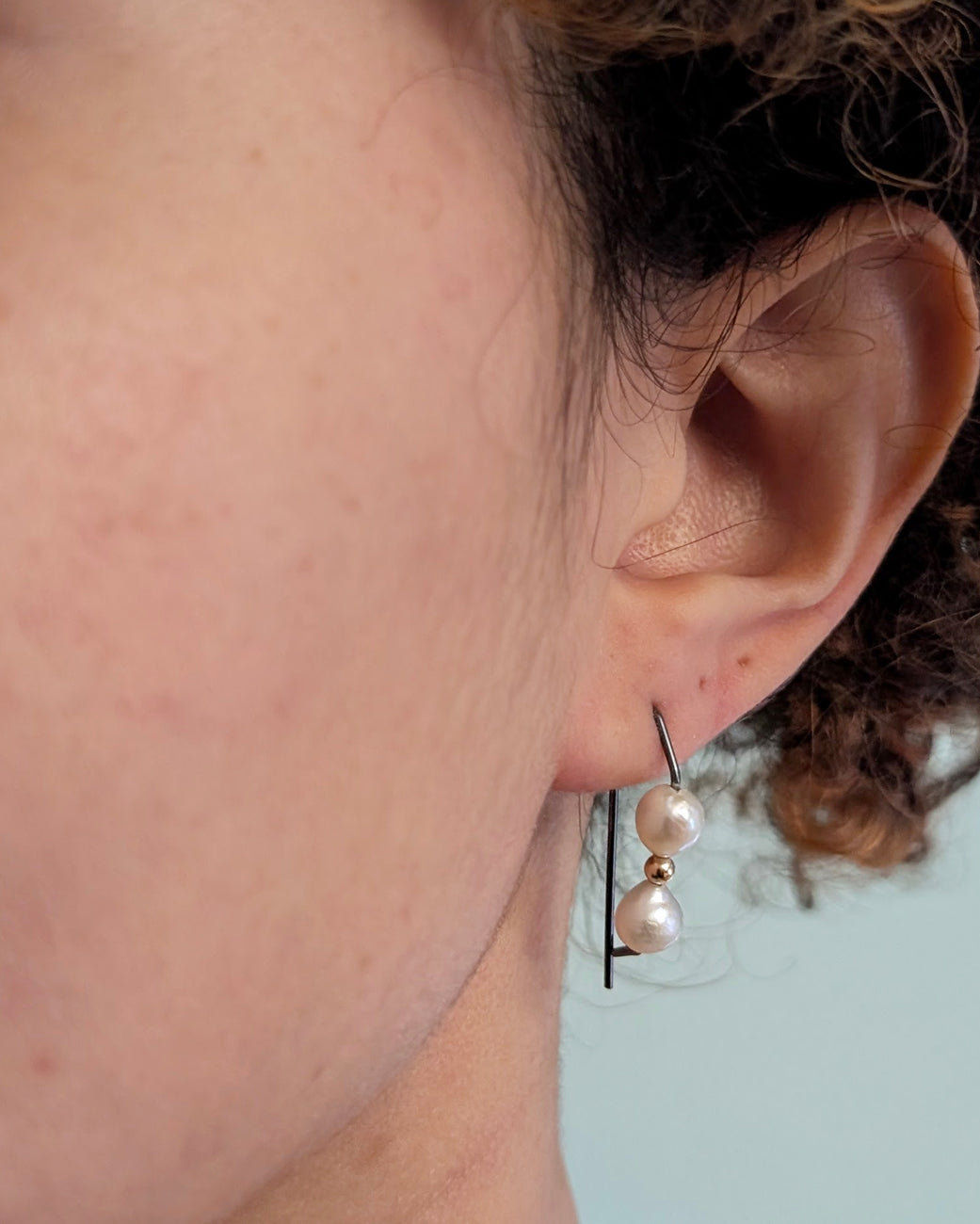 Axiom Pearl Hoops